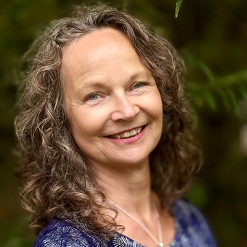 Carolina - Hypnotherapist / IEMT-practitioner / IOPT-facilitator