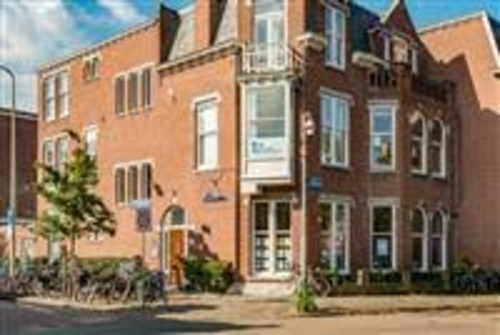 Hypnotherapist, Regression therapist and IBS therapist in Den Haag Hypnotherapist, Regression therapist and IBS therapist in Den Haag