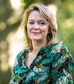 Ghislaine - Integrative hypnotherapist and psychosocial therapist